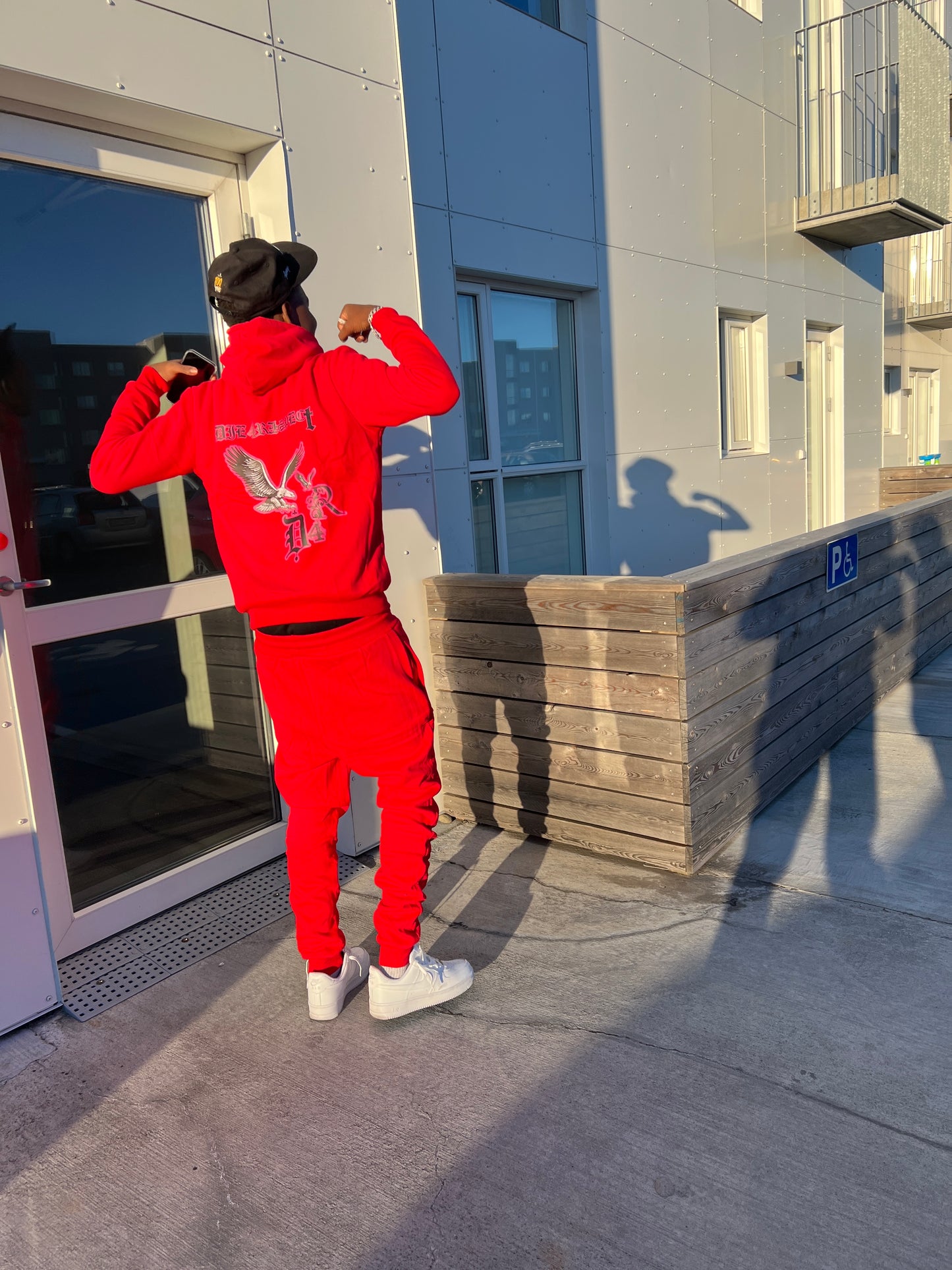 D4R Red tracksuit